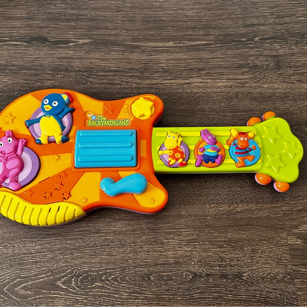 Backyardigans Guitar Sing N' Strum Mattel 2006 Toy WORKS TESTED